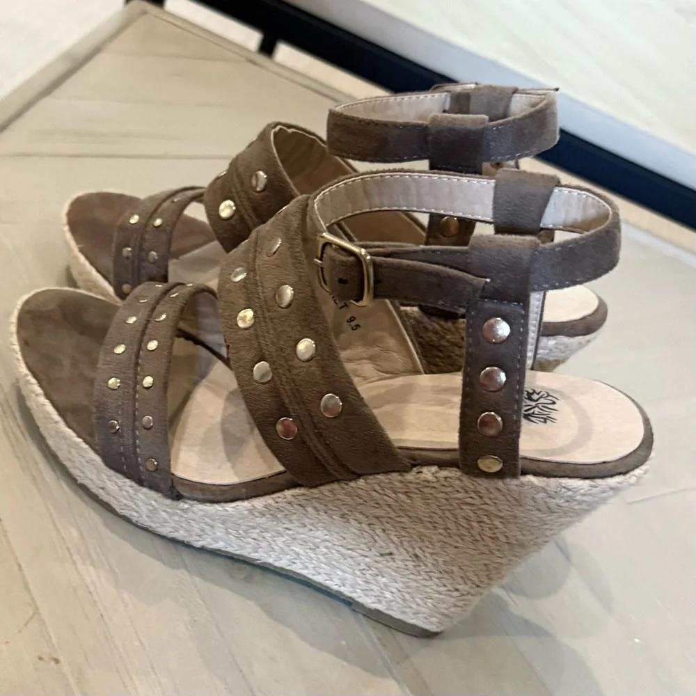 Boutique, Chic, Boho Women's Brown/Tan Wedge Sandals Size 9.